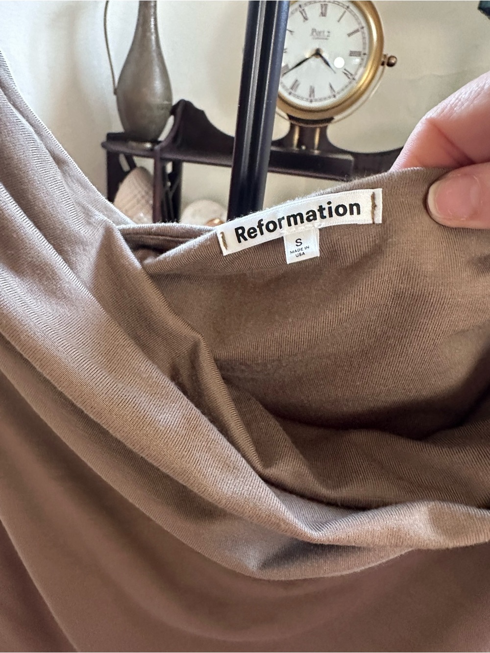 Reformation
Cello Knit Top Taupe - Picture 4 of 6
